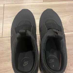 Nike Women’s Triple Black Sneakers